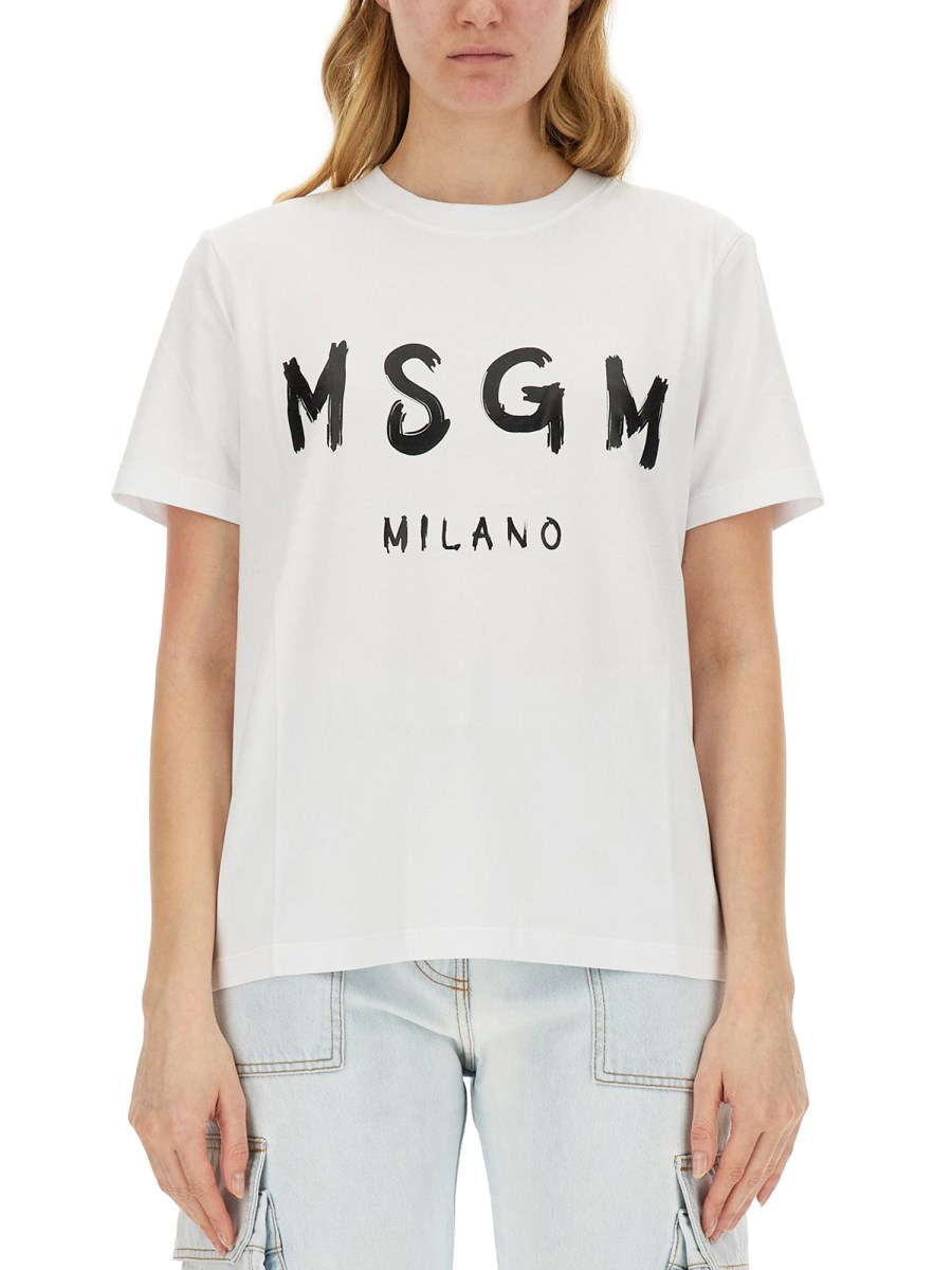 MSGM      T-SHIRT GIROCOLLO IN JERSEY DI COTONE CON STAMPA LOGO PENNELLATO 