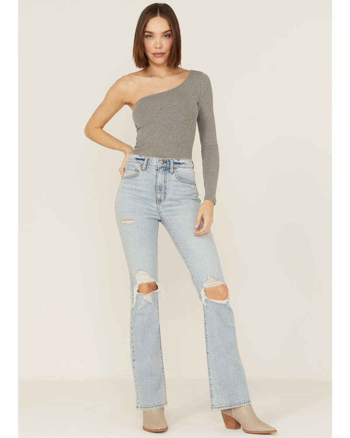 Product Name:  Daze Women's Go Getter Distressed Flare Jeans