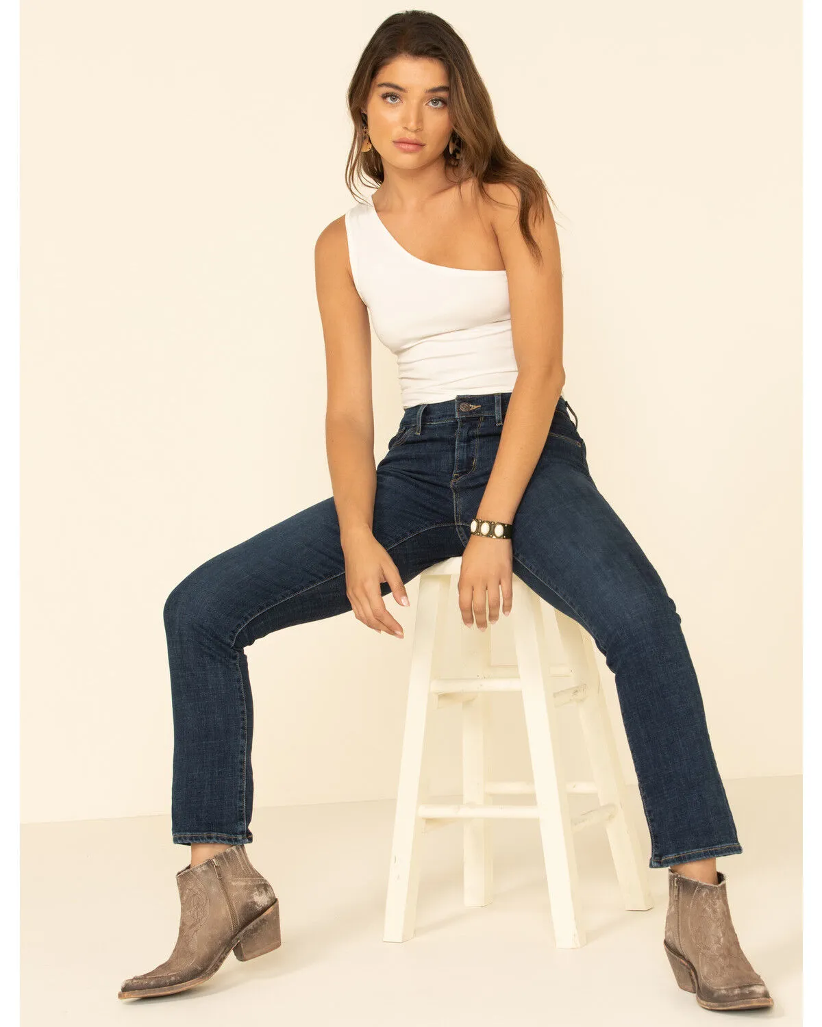 Product Name:  Levi’s Women's Classic Straight Fit Jeans