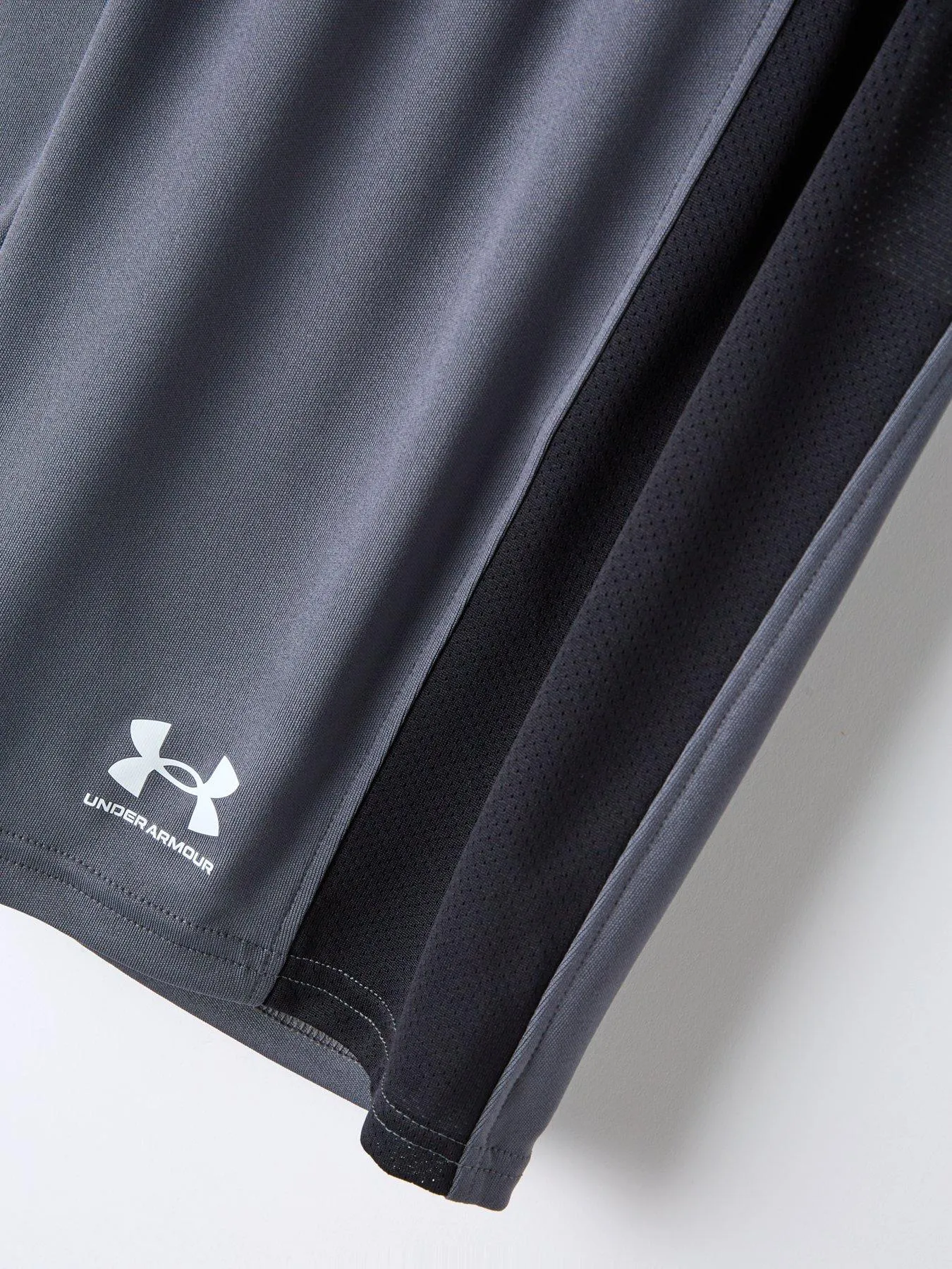 UNDER ARMOUR Boys Football Challenger Knit Shorts - Grey